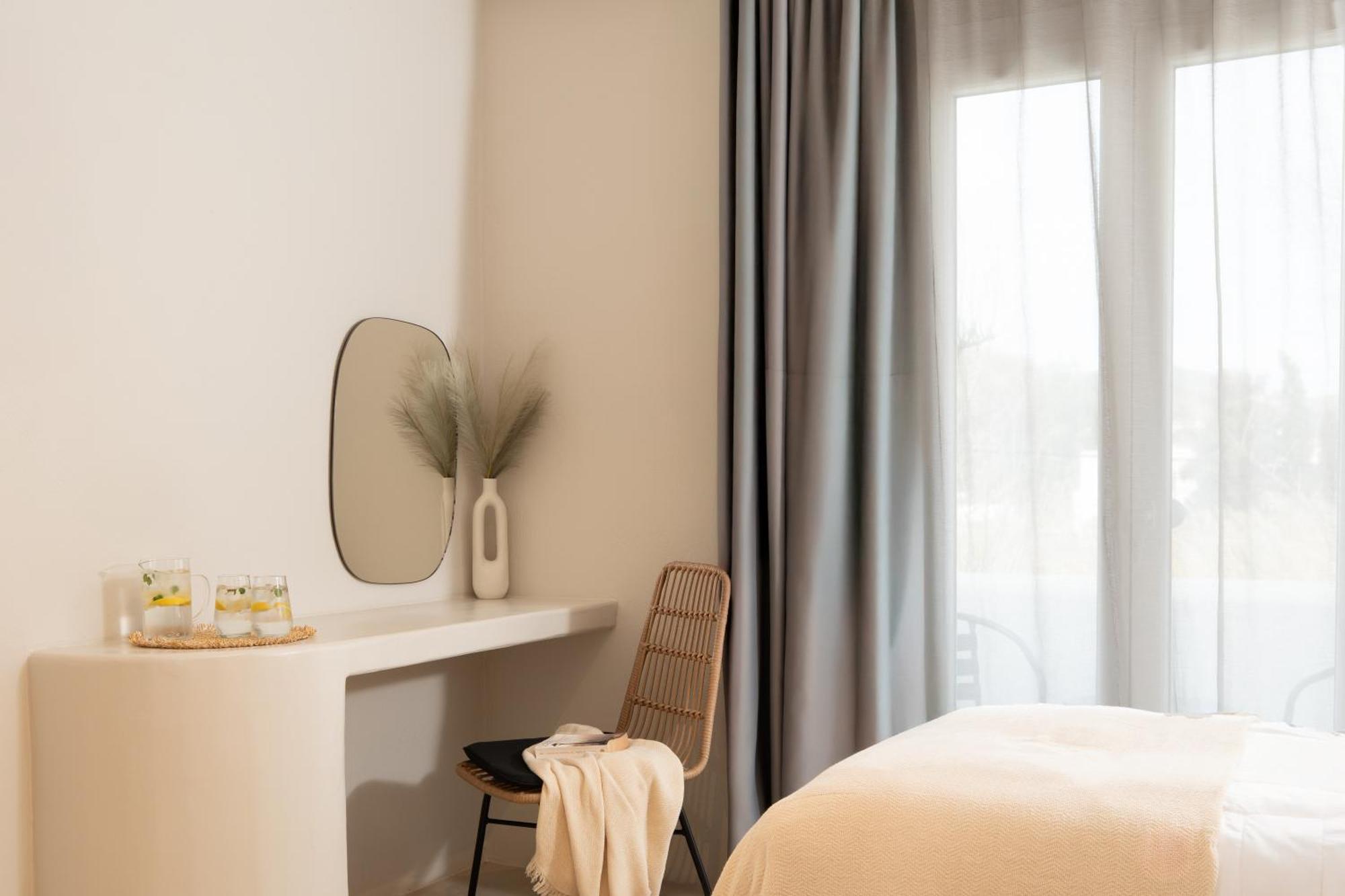Paridian Elegant Living Hotell Páros Exteriör bild