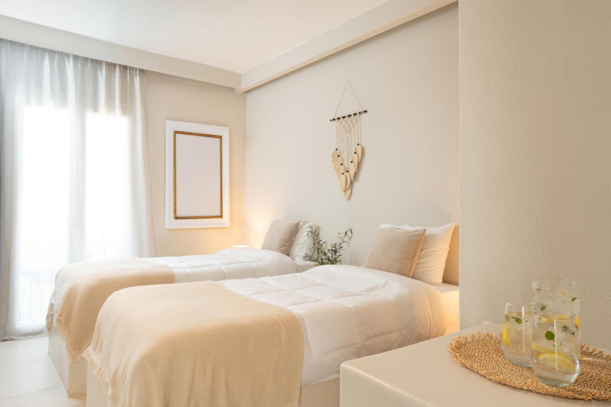 Paridian Elegant Living Hotell Páros Exteriör bild